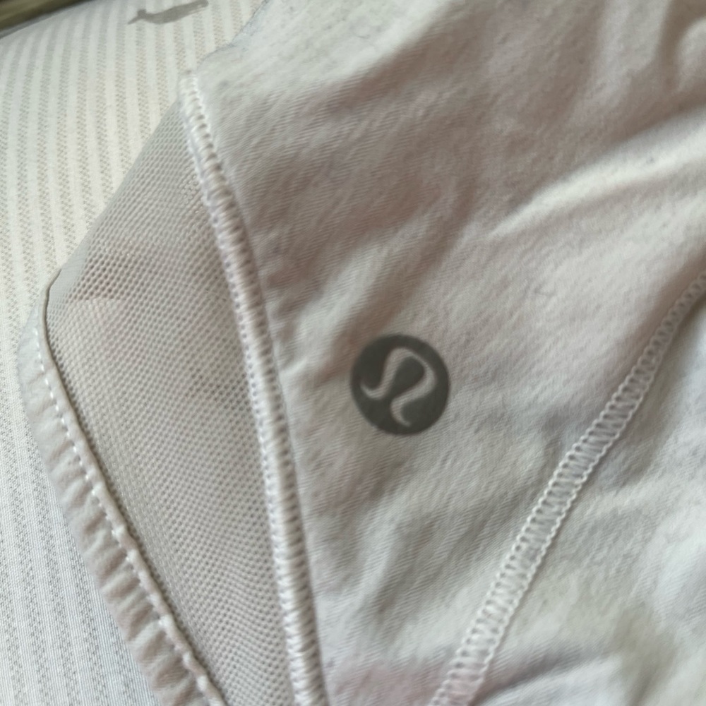 WHITE LULU SHORTS